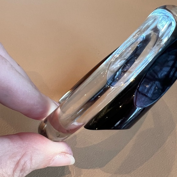 Designer Hand Made in UK Acrylic Bracelet. - Picture 3 of 8